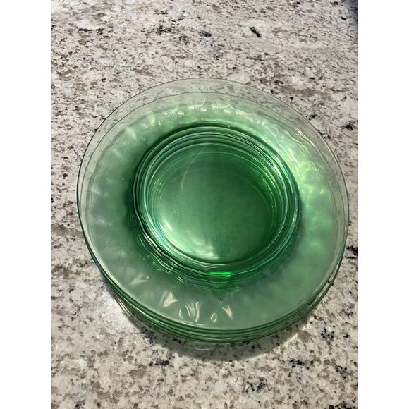 Vintage Set of 7 Green Depression Glass Thumb Print Salad Size Plates - Picture 1 of 3